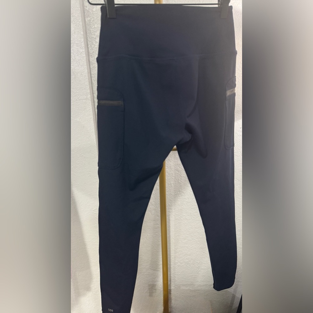 Splits59 Black High Waist Performance Leggings Size Medium Zip Pockets - Picture 9 of 11